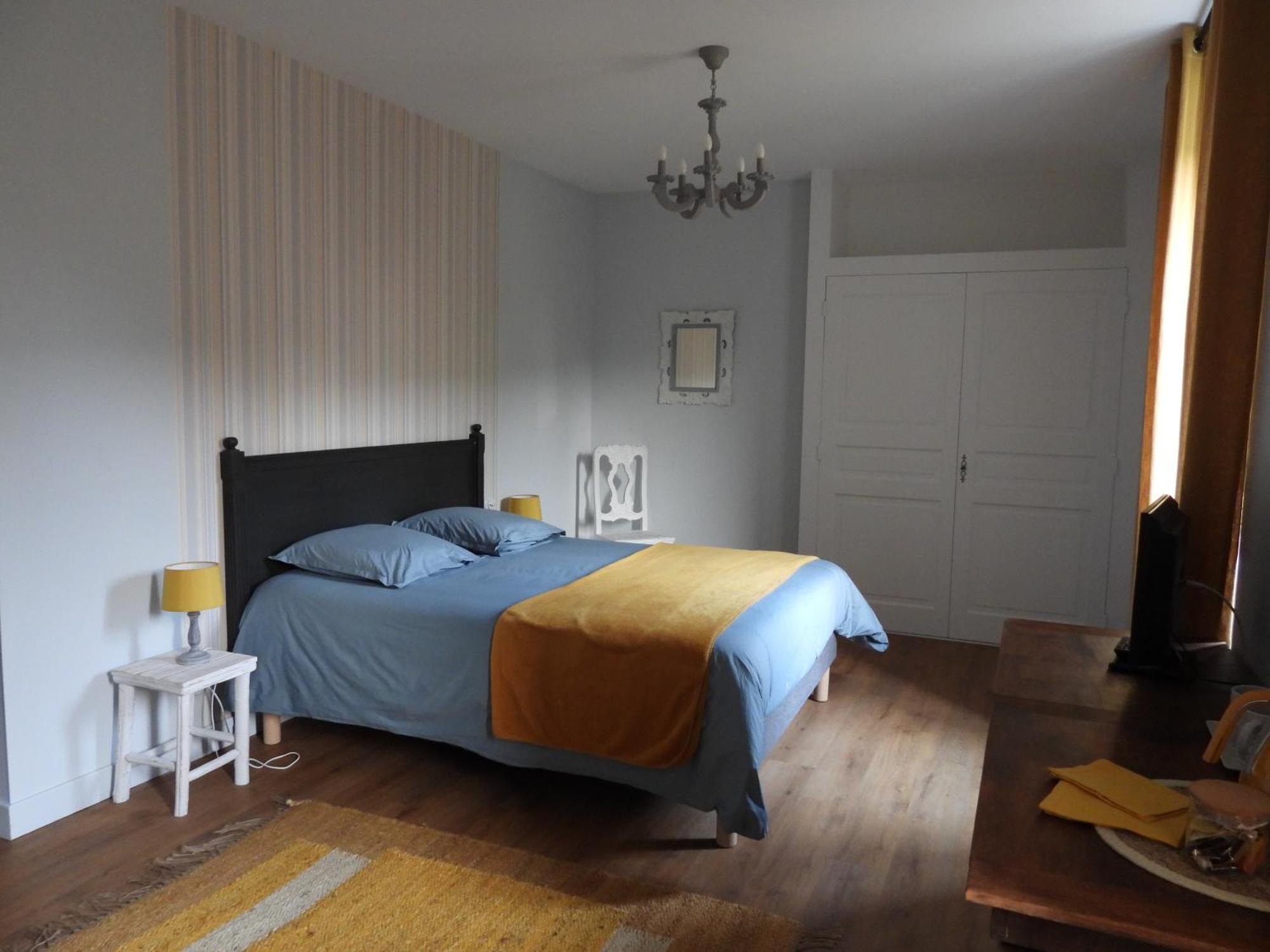 Le Figarelou Bed and Breakfast Thiézac Exteriör bild